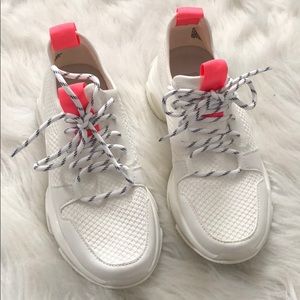 Steve Madden Sneakers